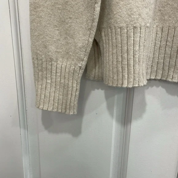 LOFT Cream and Black Eiffel Tower Paris Crew Neck Sweater Size M - Picture 3 of 8